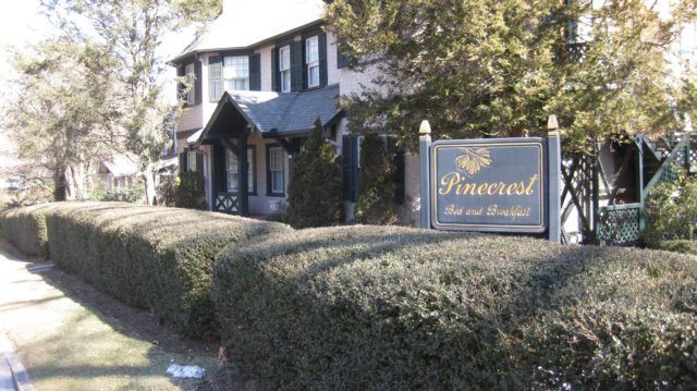 pinecrestbedandbreakfastashevillenc.jpg